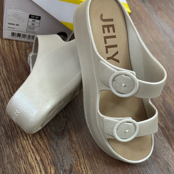 Lemon Jelly Women's Cream Sandals size EU39 - Picture 3 of 5